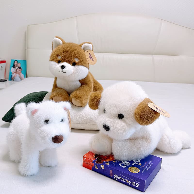 犬 ぬいぐるみ もふもふ愛らしい秋田犬ぬいぐるみ
